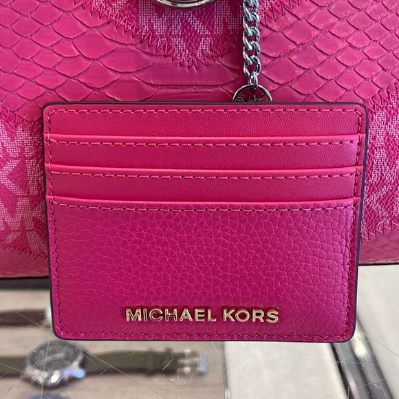 MICHAEL KORS
Large Pebbled Leather Card Holder Case
Electric Pink 
NWT - Picture 15 of 16